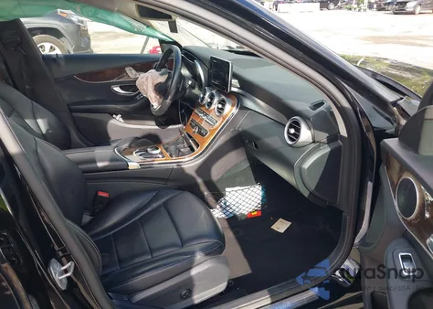 2017 Mercedes-Benz C 300 Luxury/Sport из США, поврежденный, VIN 55SWF4JB1HU225412